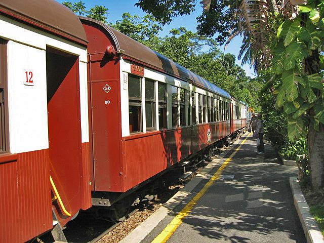 A 414 Kuranda Railway.jpg